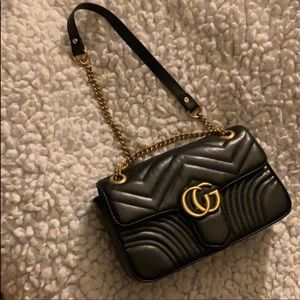 Black and gold bag 😍